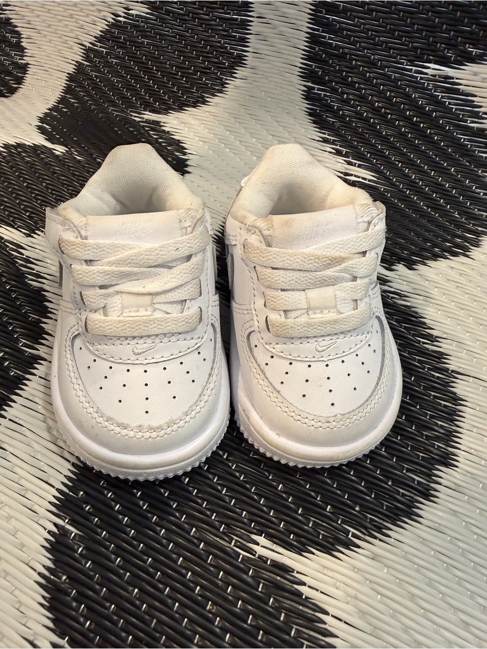 Nike White AirForce 1s Baby Sneakers Classic Low Top Shoes